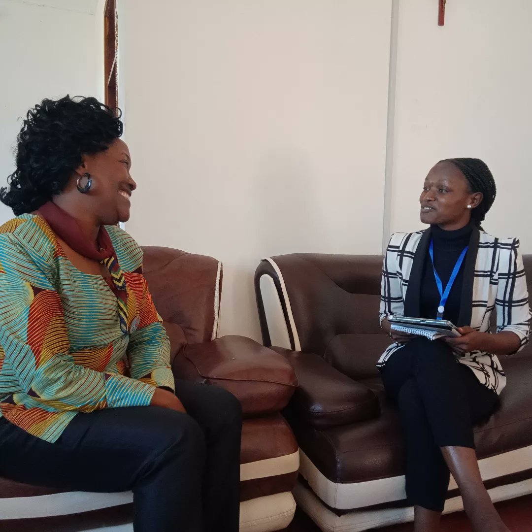 CHalmashauri's tweet photo. DC CHATO AHESABIWA

Mkuu wa Wilaya ya Chato Mhe. Martha Mkupasi akizungumza na karani wa Sensa ya Watu na Makazi Bi. Consolatha Chrispine, wakati alipokuwa akihesabiwa katika makazi yake kijiji cha Mlimani leo tarehe 23.08.2022 kwenye zoezi la Sensa ya Watu na Makazi https://t.co/FhTPEnBhnS