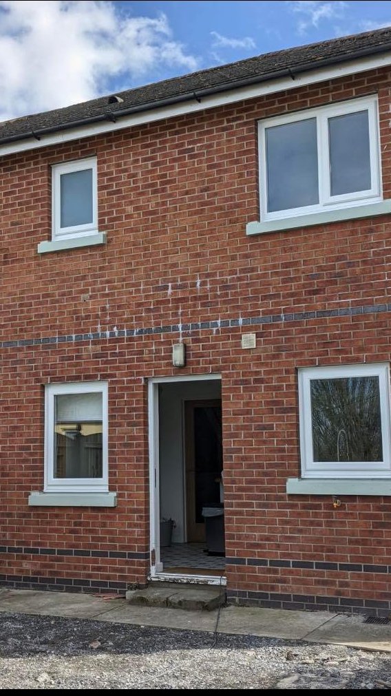 RomeConservato1's tweet photo. Our UPVC windows are available in white, light oak and Rosewood effect finishes as standard, but we can offer a wide range of colours 🪟🪟🪟

#Romeconservatories #White #Lightoak, #Rosewood #baywindow #Casement  #home #interiordesign #renovation #windows #upvc  #Pembrokeshire https://t.co/Qm6o5sjvQi