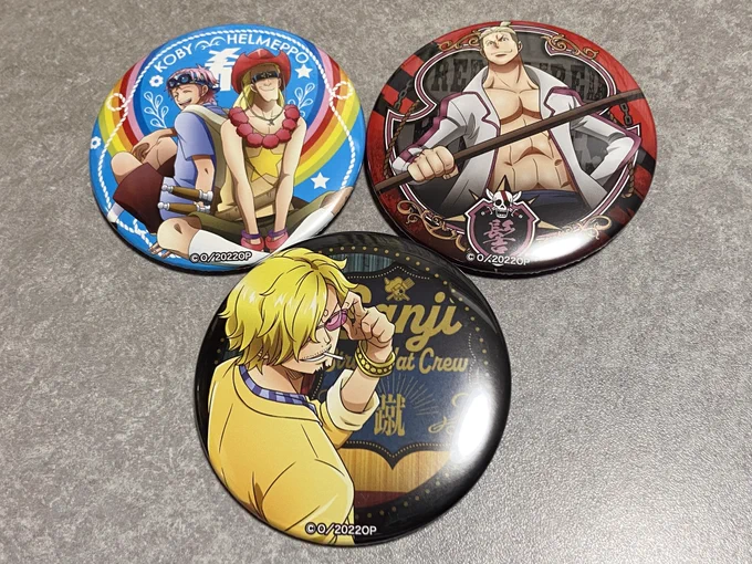 3つ買ってサンジくん、コビー&ヘルメッポ、ホンゴウさんだった!サンジくんでたのめちゃくちゃ嬉しい〜!!ほんとこの髪の毛ふわふわグラサンビジュ好きぃ…ストレートの時より可愛いから… 