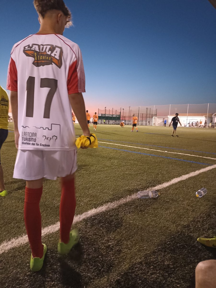 🧠:Lo intentas,te equivocas,te levantas,lo intentas,te equivocas,te levantas.