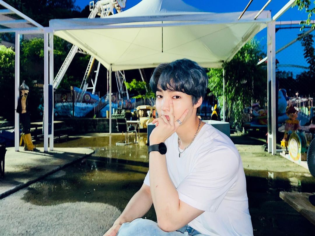 BSHFEED's tweet photo. [220823] @/seohoo._.b 

"I can't believe it is the last Minamdang (episode)...
#minamdang #kbsdrama #netflix"

#백서후 #서후 #baekseohoo #seohoo https://t.co/gvyEBmP1D5