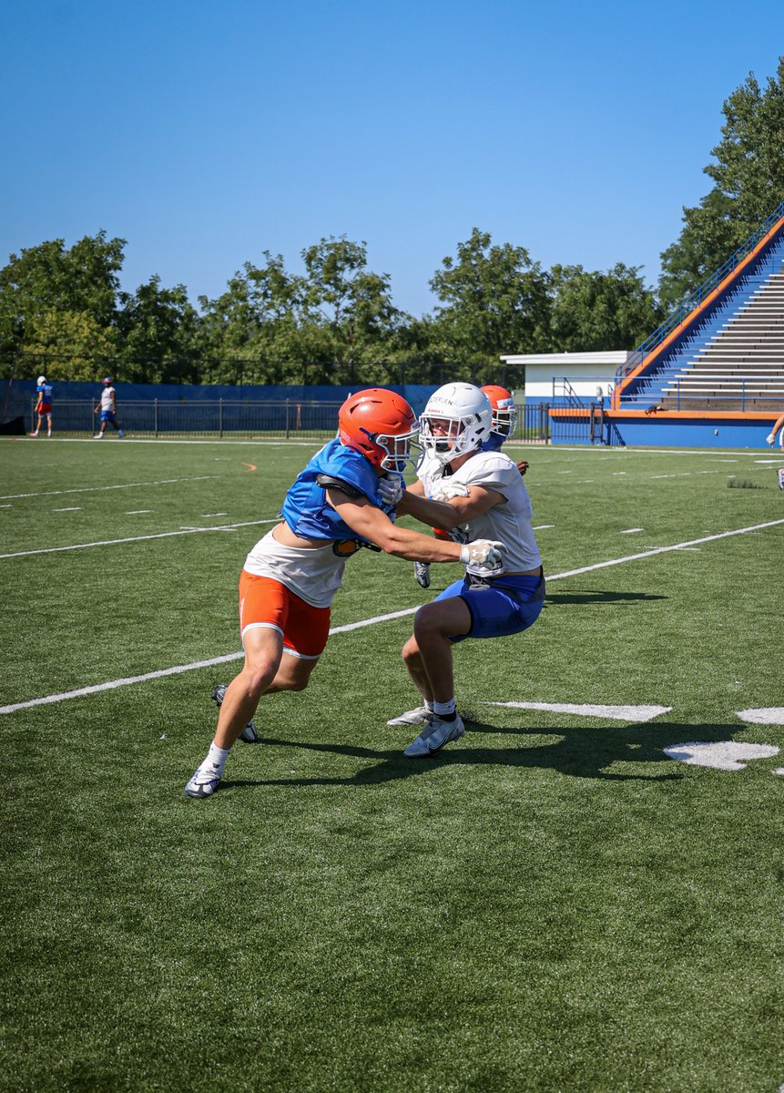 UWPlattFootball's tweet photo. Practice #12 
We work like time is against us! 😤 https://t.co/yXdqKpOEYC