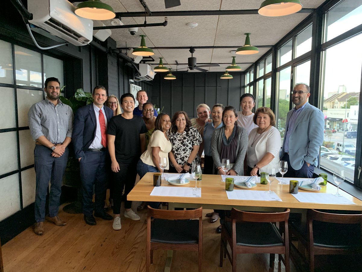 We are #hiring. If you are interested in #lungtransplant #advancedlungdisease at a high-volume academic center with thriving clinical &amp; research opportunities, contact me. Bonus: We are also a great team that likes to #workhardplayhard  

Link to apply 👇🏾
jobs.bcm.edu/job-invite/128…