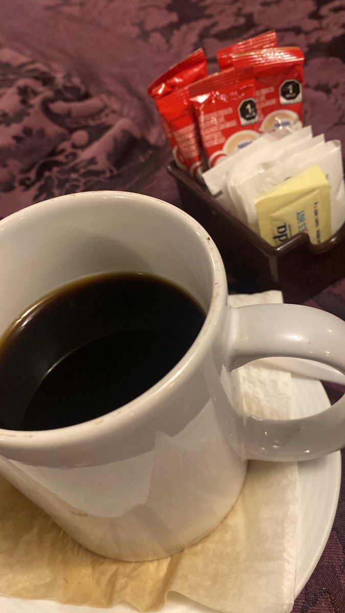 Hoy tenemos un programon. Súper programa por el #90.3 de fm adictivo radio. #hazlafácil se está convirtiendo en el referente de la radio matutina. Mensajes al 8711051085. Hoy Linkin Park.