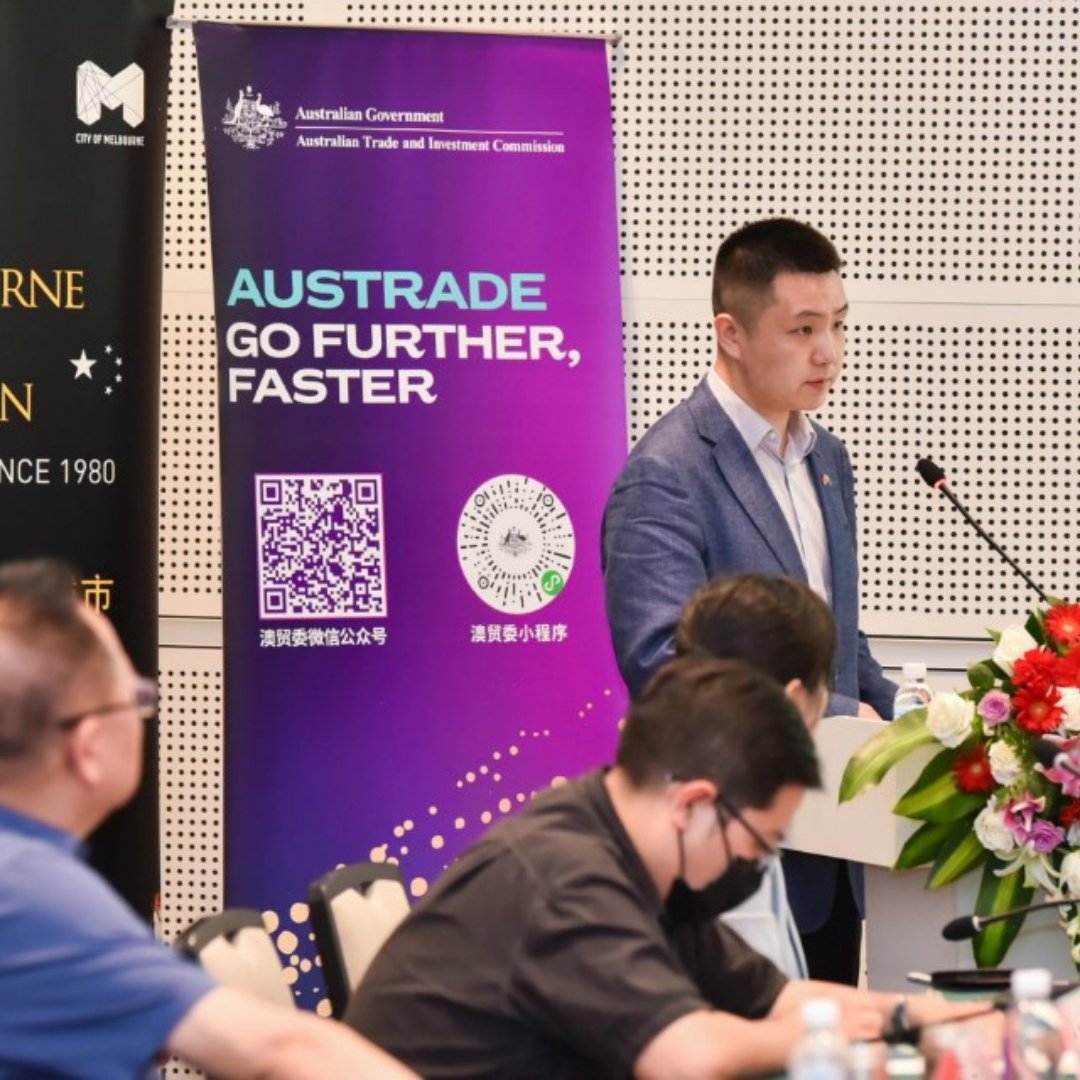 Austrade's tweet photo. Meet #Austrader Yang Tian. ๐ Our Beijing-based Business Development Manager. Yang works in the #Infrastructure & #Energy Team & loves helping Aussie clients achieve breakthroughs into different #markets. ๐ค Want to be an #Austrader too? Apply: https://t.co/dkjfFCayvN https://t.co/RjgWFonRxU