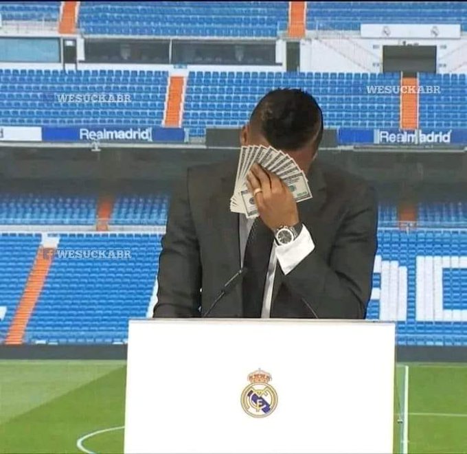 Outofcontexttr9's tweet image. Casemiro's farewell😭😭😭😢😢😢#manunited #liverpool #maguire #ronaldo #klopp #funny #meme #football #ynwa #ggmu #premierleague #VanDijk #Casemiro #realmadrid #halamadrid #ronaldo #cr7