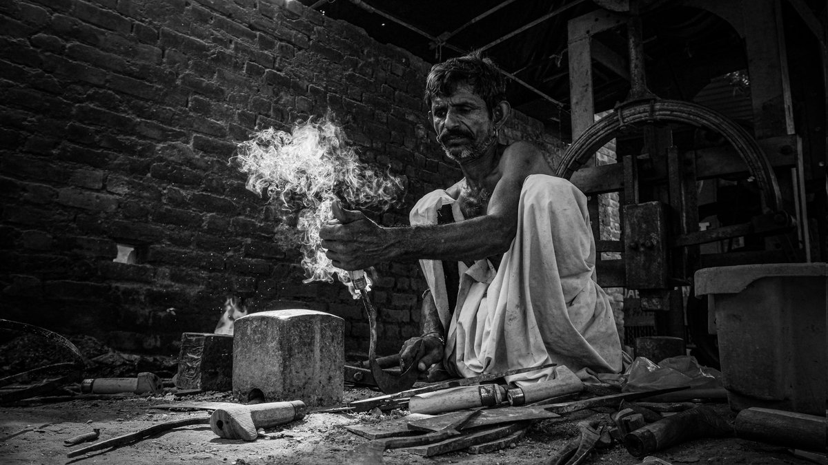 Black Smith at Work 

#streetphotography  #photo #monochrome #bnwphotography #streetsofindia