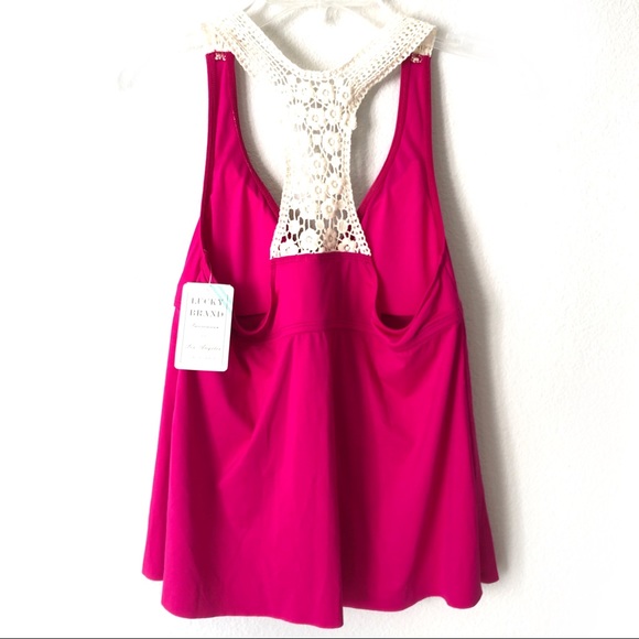 Karlastotesnmo1's tweet photo. So good I had to share! Check out all the items I'm loving on @Poshmarkapp from @QMausie #poshmark #fashion #style #shopmycloset #mylittlepony #apt9 #luckybrand: https://t.co/oAIswhxbtR https://t.co/pOwxTkotB0