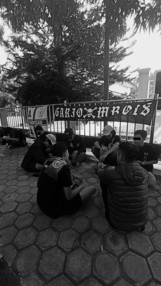 Jabat erat @GarjoMbois2018 🍻