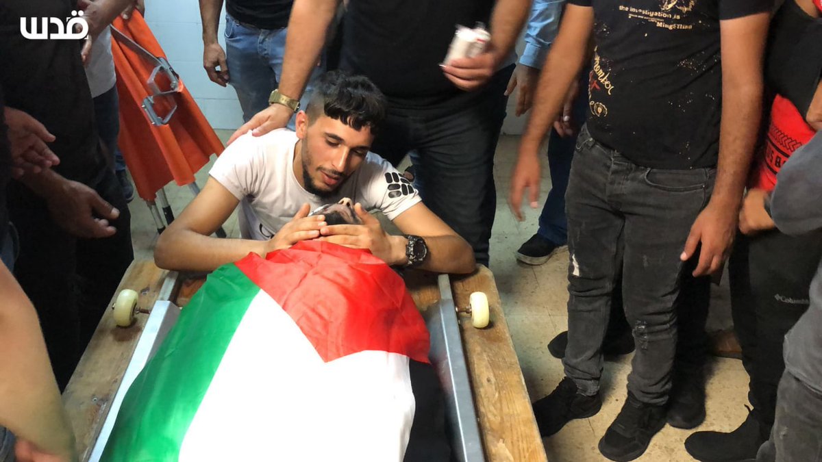 مراسلنا: "وداع الشــــــهيد محمد عرايشي الذي ارتقى متأثراً بإصابته برصاص قوات الاحتلال في نابلس".

#فلسطين