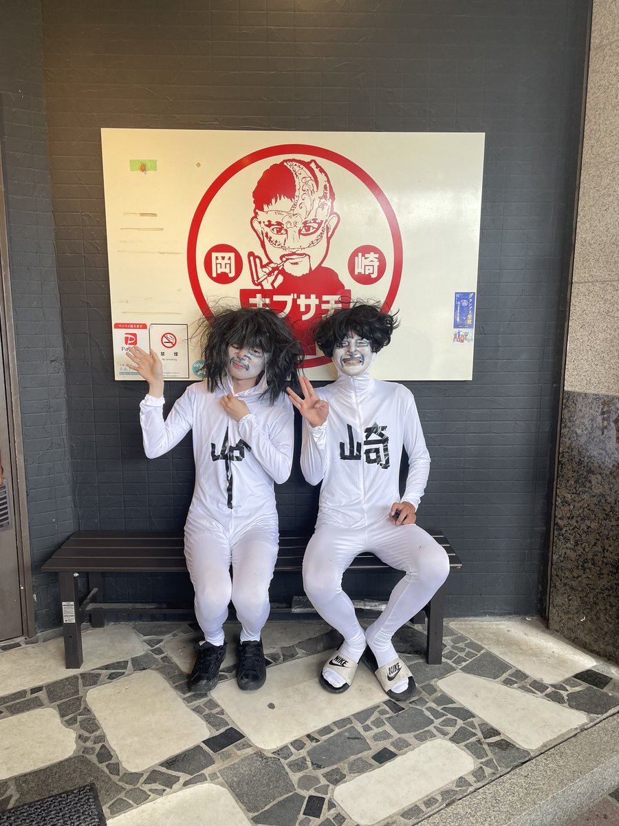 Atigus2's tweet photo. キブサチ美味しかったしりょうくんに会えたしもう幸せ。。暑くて白塗り落ちる https://t.co/unUsx4HeN9