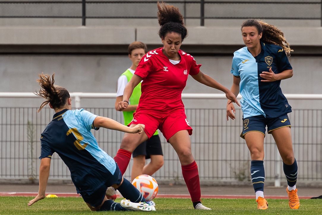 AmmorSam's tweet photo. 🦅 Aiglonnes Cup 🏆

📆 Jour 3 
🏟 @VilledeFbleau 
⚽️ @hacfem vs @GPSO92ISSY 
📰 @footofeminin 
🇫🇷 @d1arkema @FFF 
🤝 @mrdlevine @WomenDu 
👏 @salome_elisor @Ruedalaura10 @ChristyGavory #AiglonnesCup https://t.co/SWepWDFVOT