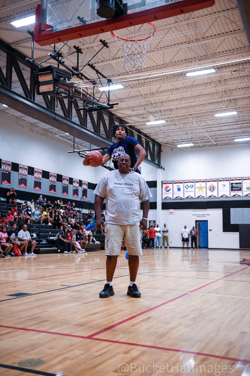 BucketHatImages tweet media