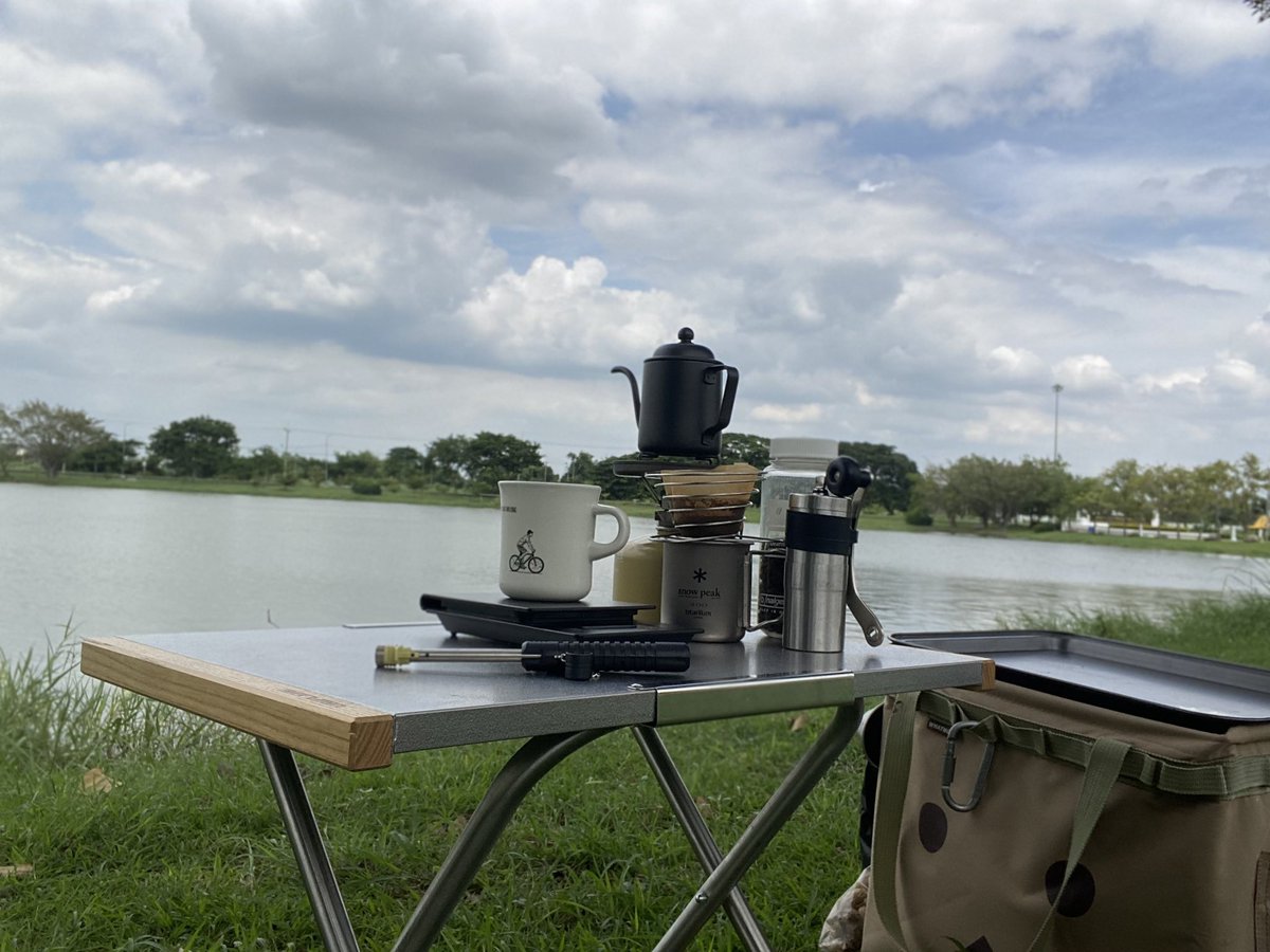 6996_boy's tweet photo. ☕️ #dirpcoffee #coffeetime #highmount #snowpeak #uniflame #hario #porlex #whatnot #soto #kinto #onetigris https://t.co/FUdYl92L7C