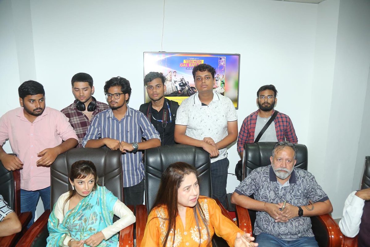 LPUFilm's tweet photo. Lpu Film Production students interaction with preetisaproo lpuuniversity #filmmaker #filmproduction #thingbig https://t.co/7JfddiEK2j