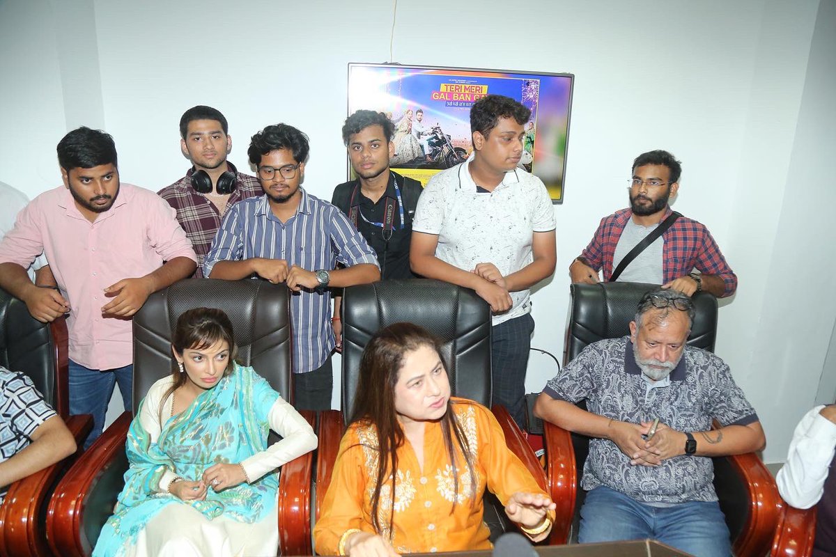 LPUFilm's tweet photo. Lpu Film Production students interaction with preetisaproo lpuuniversity #filmmaker #filmproduction #thingbig https://t.co/7JfddiEK2j