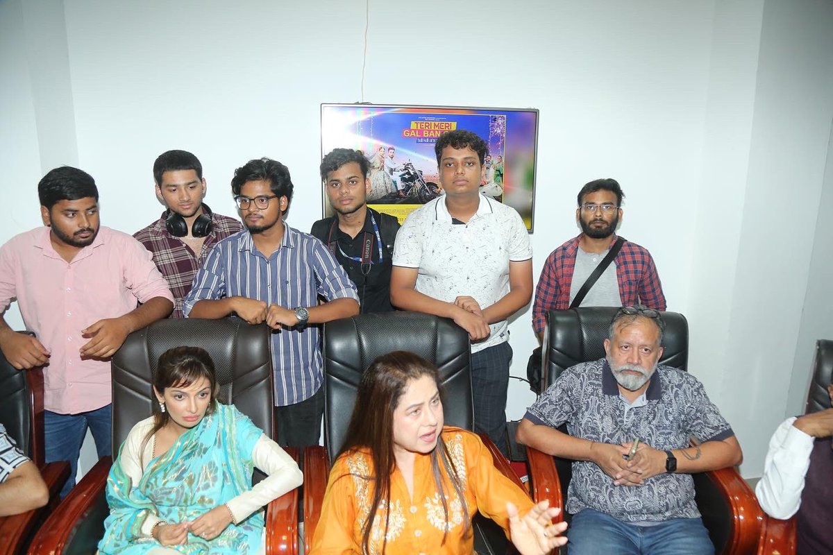 LPUFilm's tweet photo. Lpu Film Production students interaction with preetisaproo lpuuniversity #filmmaker #filmproduction #thingbig https://t.co/7JfddiEK2j