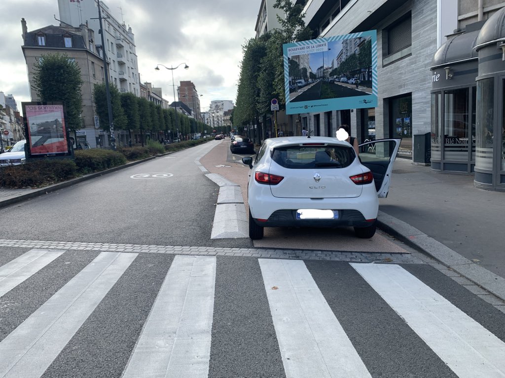 roulecool's tweet photo. Bonjour @PoliceNat35 , aujourd’hui 1 🚗 sur le boulevard de la Liberté et 1 🚗 sur l’av. Janvier. #vélo #Rennes #gcum 

0️⃣0️⃣0️⃣ jour depuis la dernière mise en danger, record à battre ! 
@Rayons_Action @metropolerennes https://t.co/gqxyV6KUnP