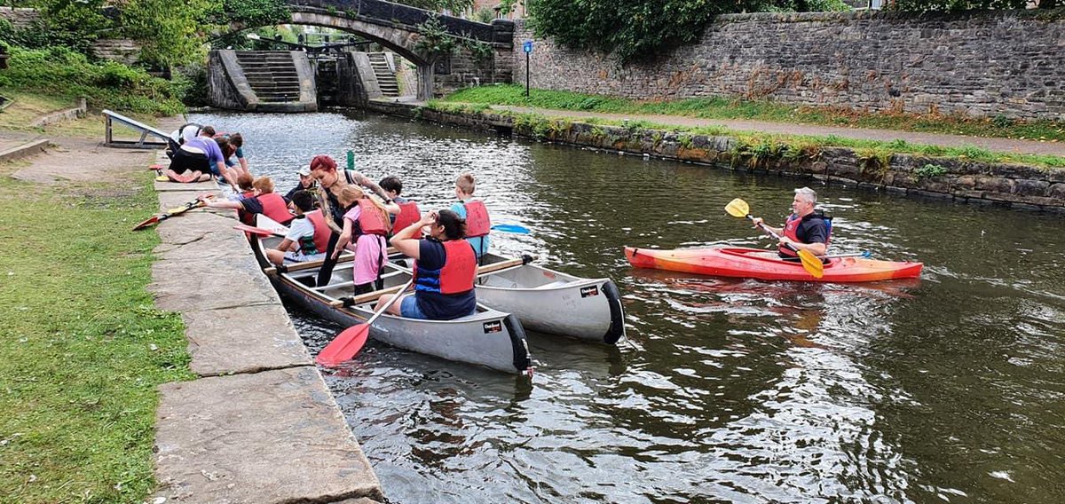 Another fabulous day messing about on the water. Teamwork makes the dream work @WACdroylsden #SummerHAF22 @BoltonTogether @boltoncouncil @DofE
