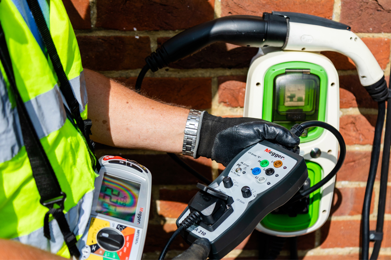 Professional Electrician & Installer tweet media