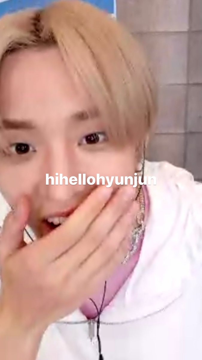 hihellohyunjun's tweet photo. STOP I WAS SO SHOCKED WHEN I SAW THEM SO THEY MOCKED ME 😭😭😭😭😭😭😭😭😭😭😭😭😭😭 https://t.co/lbd1C39ZTB