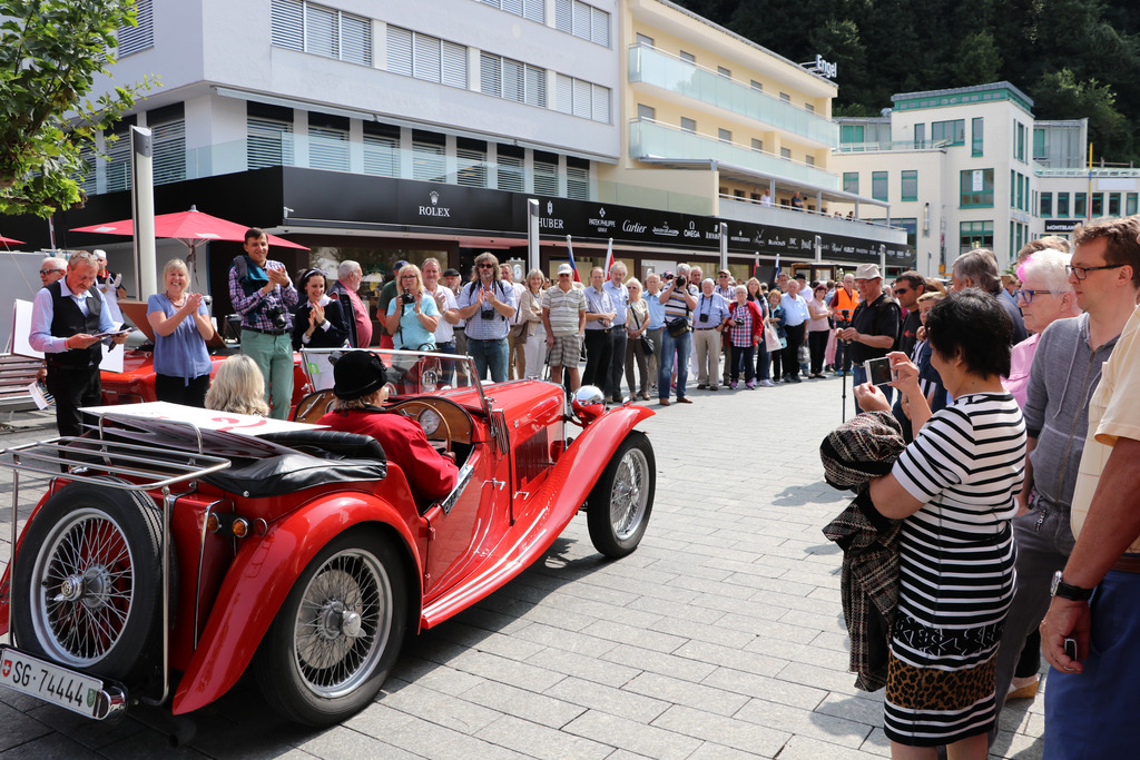 LI_Travel's tweet photo. Die Oldtimer kommen wieder nach Vaduz! Am 28.08. versammeln sich die Autoliebhaber im Städtle Vaduz. Welches Auto darf auf keinen Fall fehlen? 🚗 https://t.co/catSIyI22E #Oldtimertreff #Liechtenstein #Vaduz https://t.co/Wma9fGM8Q4
