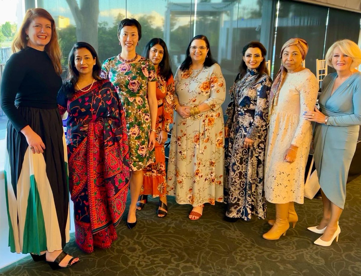 Challenge_DV's tweet photo. We love connecting with organisations doing important work within our community. 
Thanks to @BangleFound for hosting a high tea on Sunday to support their work: tackling the unique challenges faced by women of South Asian heritage experiencing #DFV
https://t.co/L7ojmqJMNU
#EndDFV https://t.co/chXzIhwjV4