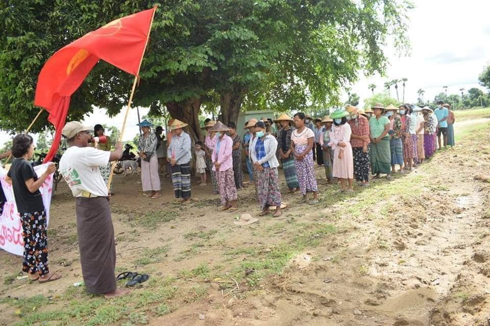TTFR__Myanmar's tweet photo. Joint forces of pro-democracy villagers of several villages from northern Salingyi township and eastern Yinmarbin township staged a strike against military dictatorship.  #2022Aug23Coup #CrimesAgainstHumanity #WhatsHappeningInMyanmar https://t.co/ElUH9e8OJ9