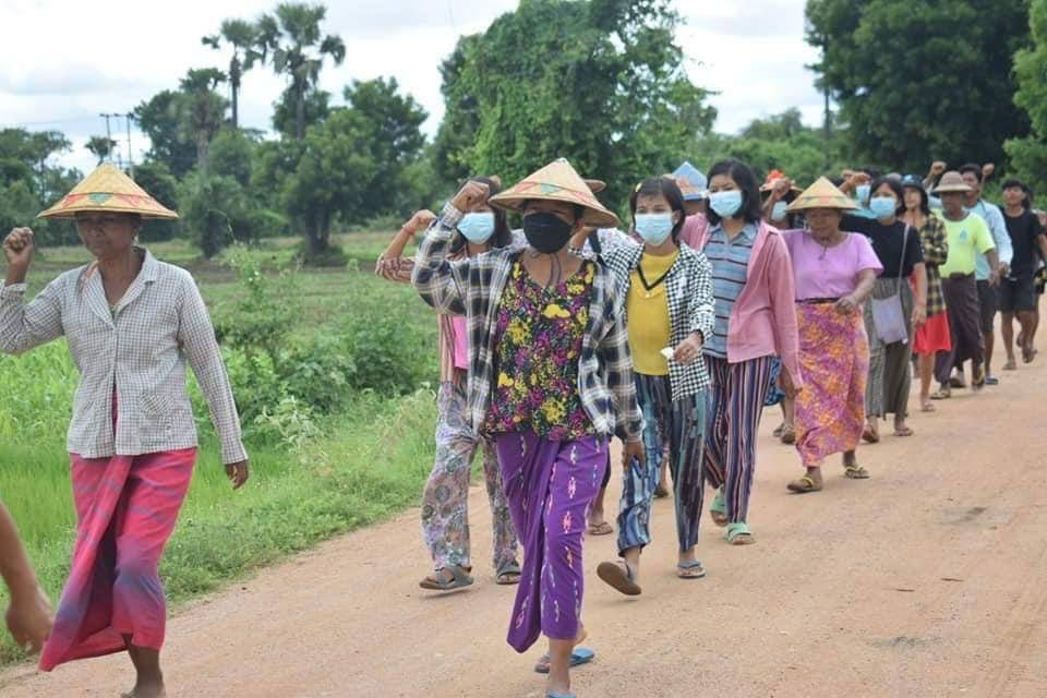 Joint forces of pro-democracy villagers of several villages from northern Salingyi township and eastern Yinmarbin township staged a strike against military dictatorship.  #2022Aug23Coup #CrimesAgainstHumanity #WhatsHappeningInMyanmar