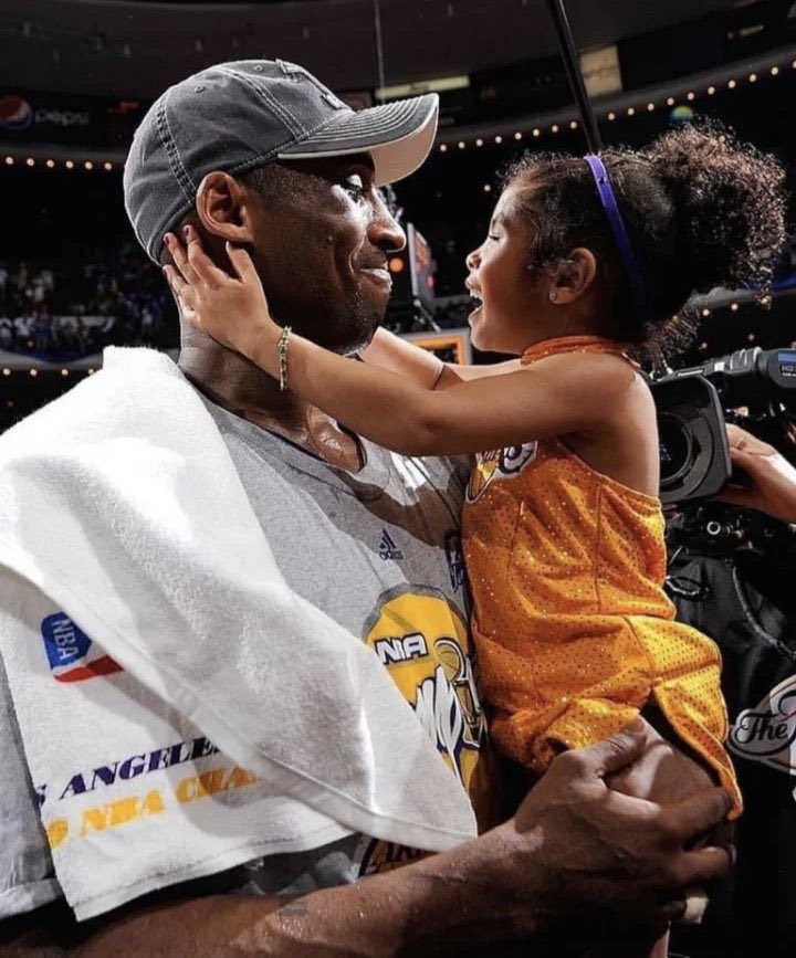LakeShowYo's tweet photo. Happy Birthday Kobe. We love and miss you 🐍💜 https://t.co/uGVNtCKDLq