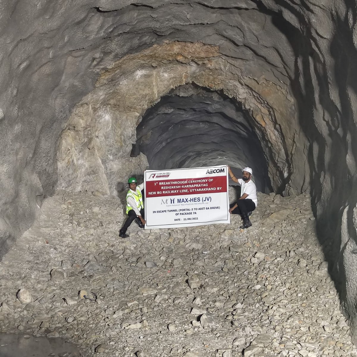 नमः देवभूमि नमः

The Rishikesh-Karnaprayag Rail Line Project achieved the first breakthrough in the excavation of Tunnel 12 - Escape Tunnel of length 1965.50 m.