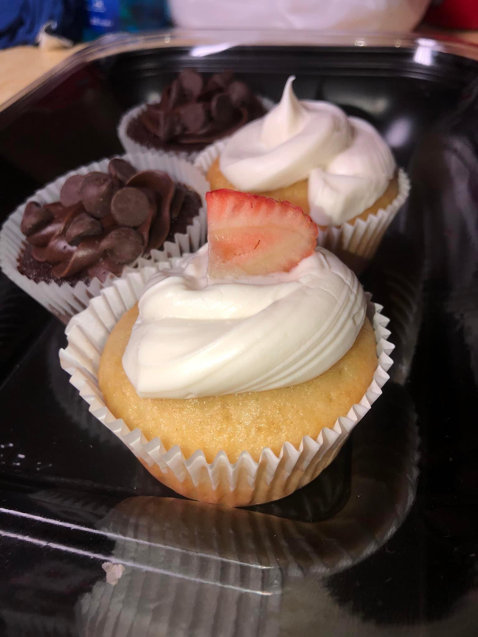 Kayla’s Sweets & Treats (KaylaTreats) / Twitter