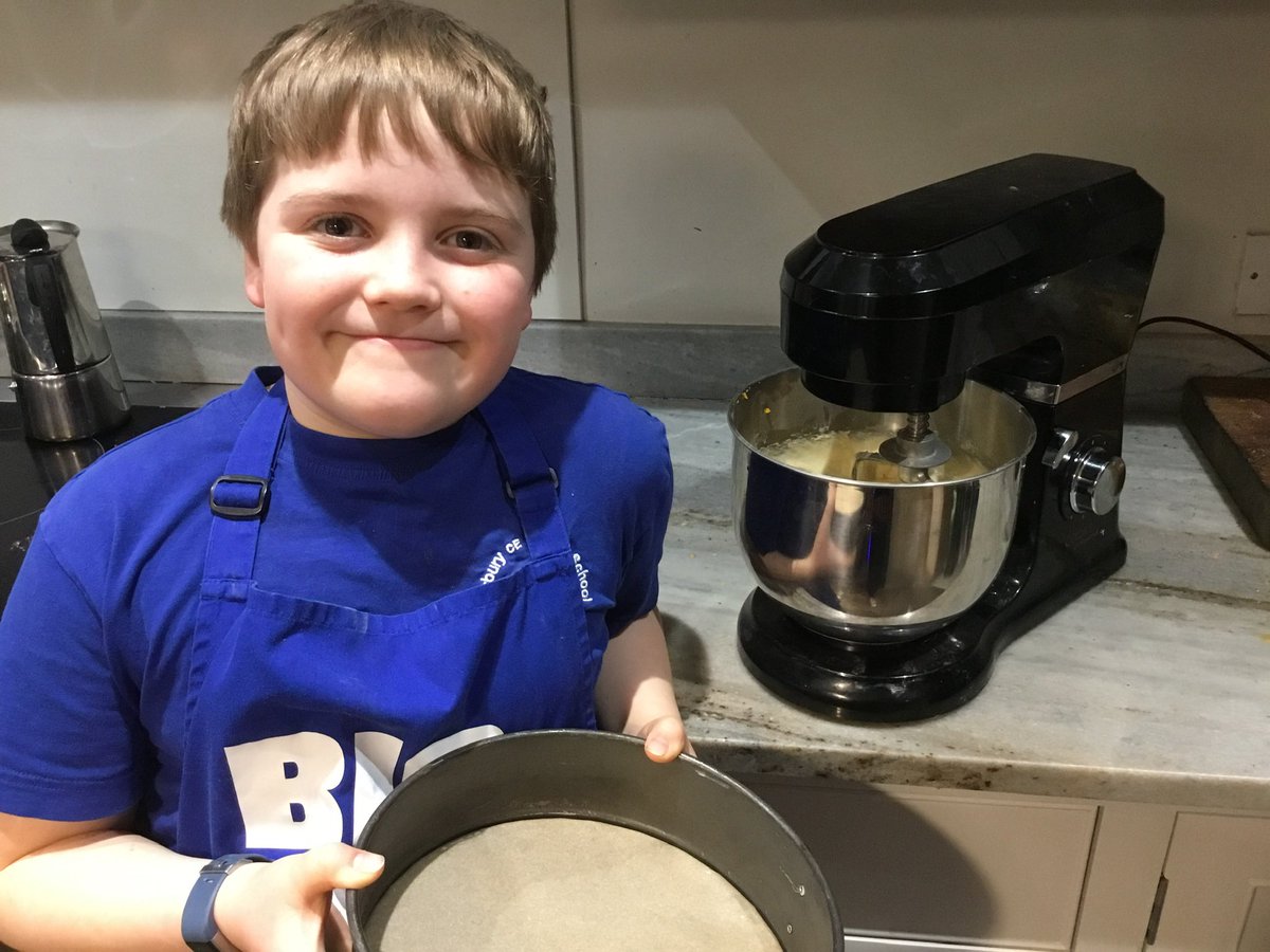 This is Freddie, a big foodie/gourmand who wants to be a food critic.   He is undergoing chemo at QMC Nottingham for an aggressive brain sarcoma and his 10th birthday is tomorrow, if by the power of Twitter, he could get any likes or messages….it would really cheer him up.