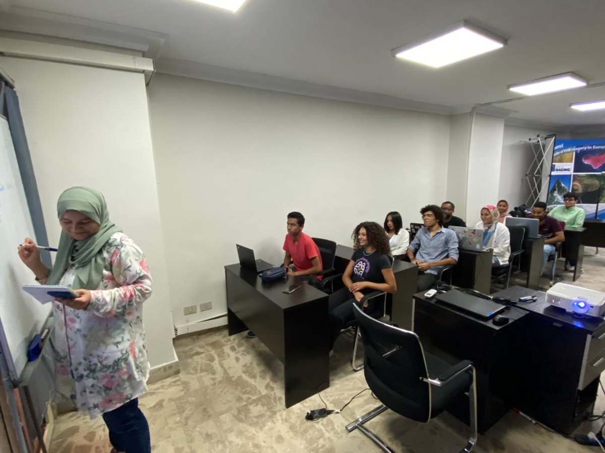 EDGEProIS's tweet photo. من منطلق الإستدامة في الدور المجتمعي لإيدج برو لدعم الطلاب و الخريجين, تحفيز و توجيه قدراتهم لإحتياج سوق العمل، تم إتمام التدريب الصيفي العملي بنجاح و محتوى التدريب "مجال نظم المعلومات الجغرافية و الإستشعار عن بعد".
https://t.co/kTJNUj8omZ 
#letusguideyourcareer #ERDASIMAGINE https://t.co/Z4uRVr2WHd