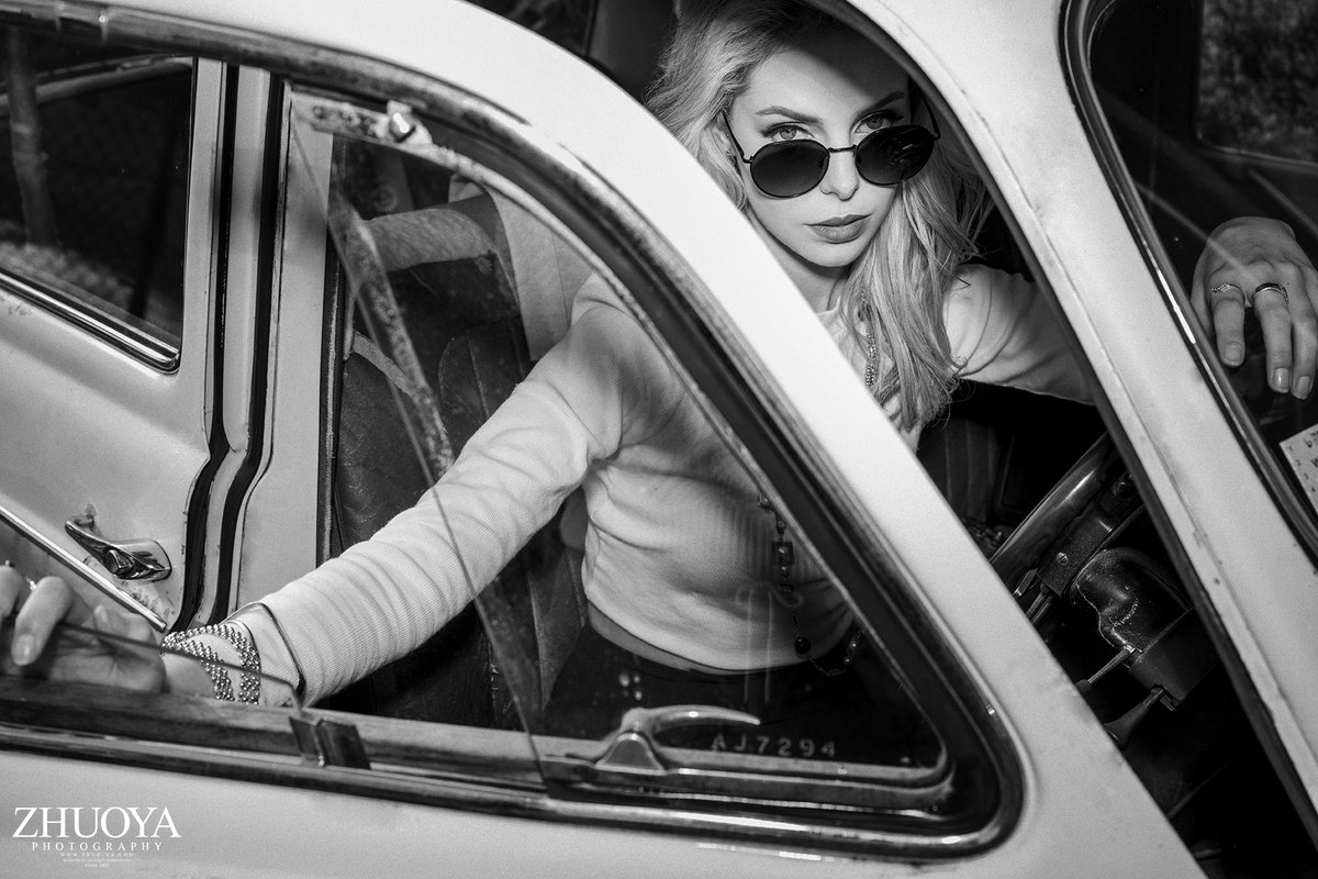 GodoxGlobal's tweet photo. Vintage car, sunglasses... Time to create a classic photo with the #LuxSenior.
Created by: Zhuo Ya
#godox #photography #photographer #lighting #flash #vintage #retro #retroflash #retrocameraflash #luxjunior #luxsenior https://t.co/8przJMcJLn