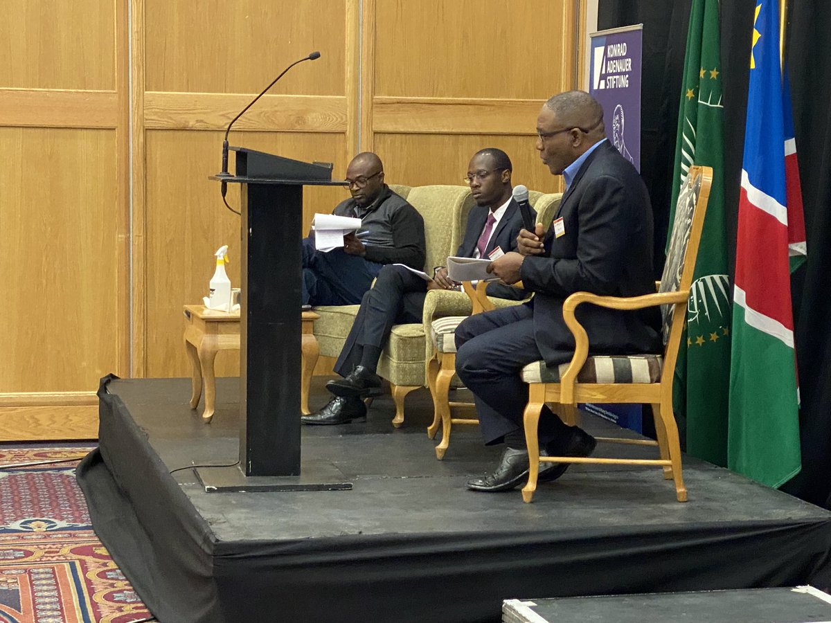 ANCL_RADC's tweet photo. This concurrent panel is looking at African constitutions, State policy directives and Foreign Direct investment. Chaired by Prof Serges Kamga. The speakers are Daniel Olika, Daniel Esubalew A, Takunda Gumbu &amp; Panashe Nhekairo, Khalil Badbess and O’Brien Kaaba https://t.co/zKo787Dkxl