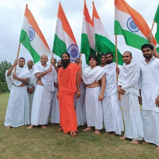 SwamiPrasanDev's tweet photo. #Patanjali 
#swamiramdev 
World Great Guru
@yogrishiramdev 
@Ach_Balkrishna 
@rakesh_bstpyp
@bst_official 
@pyptharidwar @Patanjali_Wlns 
@PypAcharyakulam @PMOIndia 
@moayush @WholeFoods @diannaESPN 
@SadhguruJV @mieknathshinde @UttarakhandCEO @ANINewsUP @HDW_NIELIT @BJP4India https://t.co/Xx4YCzncQ5
