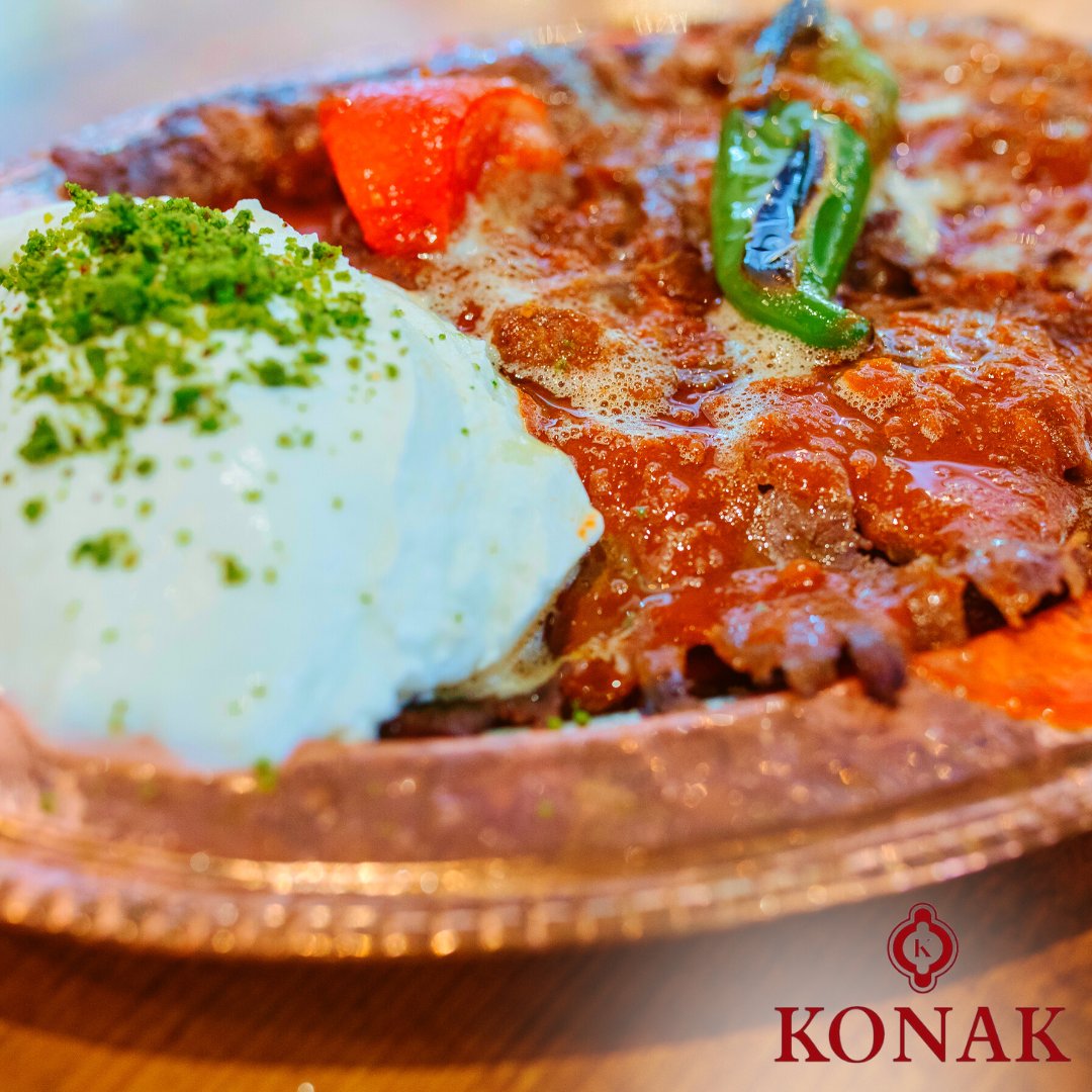 Her lokmasında ayrı keyif alacağınız İskender Kebabımıza bayılacaksınız!

You will love our Iskender Kebab, which you will enjoy in every bite!

#konakkebap #konakkebaptaksim #karışıkkebap #kebap #güveçtemantarlıkuzu #güveç #çöpşiş #iskenderkebap #lahmacun #pide #adanakebap