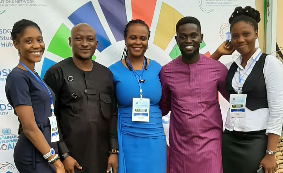 tolulope_bayode's tweet image. Still on the Annual Ibadan Sustainable Development Summit 2022(ISDS)
Picture sessions with the immediate past Director of @cesdevui (CESDEV) University of Ibadan Ibadan, Lanre Olaniyan and my SDG Advocate geng. Glad to be an SDG Advocate✌
#SDGAdvocate #sdgadvocate #sdg