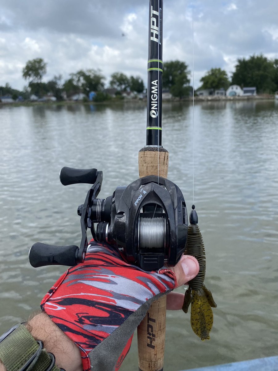 jnelsonfishing's tweet photo. My flipping setup @EnigmaFishing  #pline @VectorHooks @TungstenWoo @MISSILE_BAITS #missilebaits #enigmafishing #pline #wootungsten #vectorhooks #bassfishing #fishing #largemouthbassfishing #ohiofishing https://t.co/mfBpQrakI8