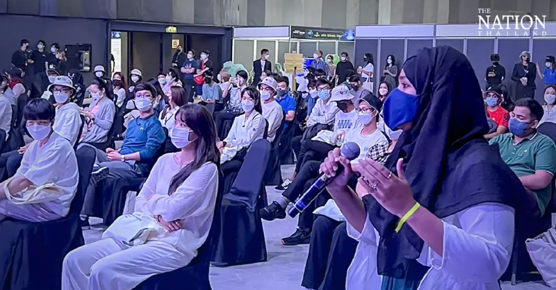 Huawei's tweet photo. The Thailand Metaverse Expo 2022 was a learning hub for 120 digital talents as part of their #Huawei #SeedsForTheFuture tour, featuring immersion in new tech, cross-cultural experiences &amp; finding uses for tech to benefit society. #HuaweiFacts #SeedsForAPAC