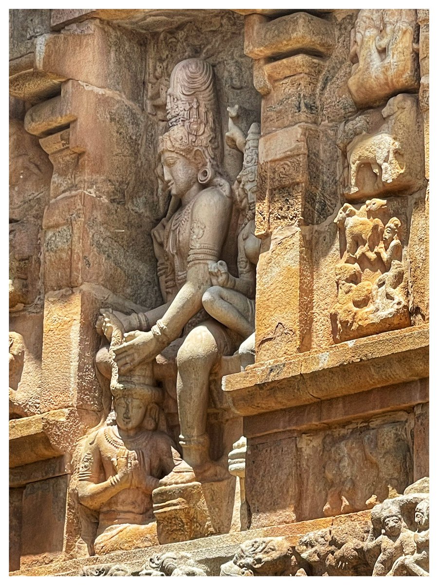 ShefVaidya's tweet image. Each time I visit Tamil Nadu, I feel awed by what Hindus have created. Temples are such sublime art created with such devotion. More of us need to visit TN temples and write/talk about them. Tamil Nadu is a Dharmik revelation that every Hindu must experience! #tamizhtales