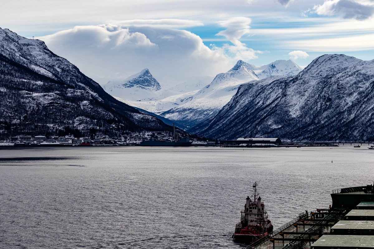 Sanjeev_Chopra7's tweet image. My ship entering port of Narvik ( Norway )
.
#NorwayMemories2022 #NatureBeauty #NaturePhotography