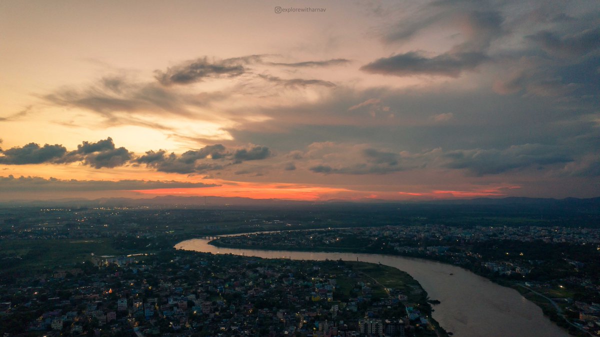Arnav_IG's tweet photo. Aerial Sunset 🌇
©2022 Arnav Pratap Singh

#aerialphotography #djiair2s #natgeoyourshot https://t.co/TtNS2oV2fm