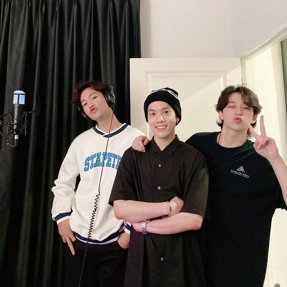 ploywong957's tweet photo. ตื่นเต้นๆ อัดเพลงใหม่แล้ว🥳
ปล่อยเพลงพรุ่งนี้เลยได้มุ้ย🥹
#CTRPANUWAT #ขุณขิมมอญ
#บาสเด็กอ้วนที่แท้จริง #BKC
#BKCSBFIVE #SBFIVE
ลูกหายป่วยแล้วดีใจจังเลย @CTR2DAB https://t.co/Pcqenux2A5