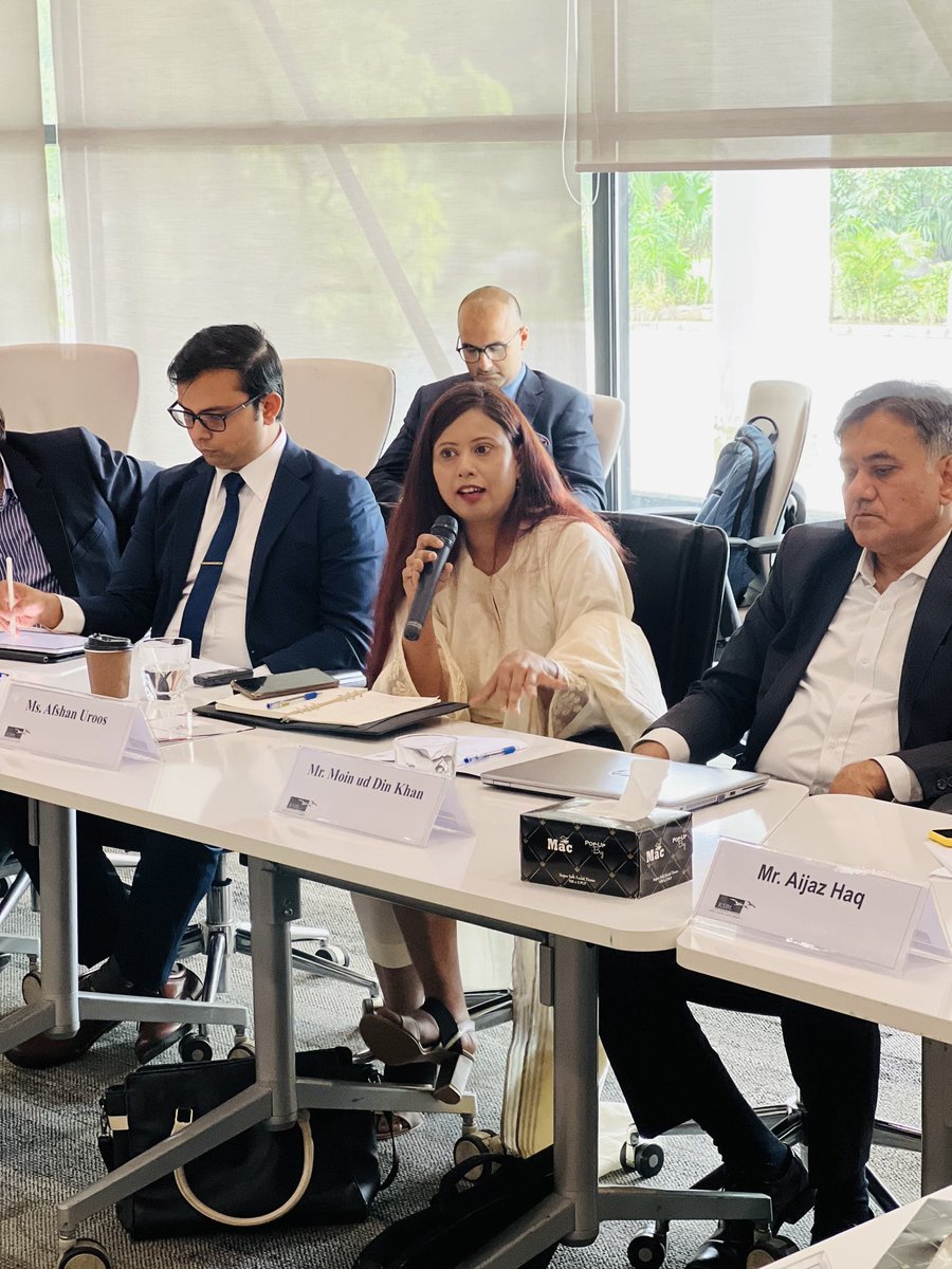 SalmanAneel's tweet photo. No greater adrenalin rush than listening to great #economists #academics #entrepreneurs #businessmen #policymakers putting their heads together for🇵🇰 & its #EconSec. We may have problems but we also have terrific minds who've the right💡
#GDN22 @IPRI_Pak @AmbDrRaza @ksblpakistan https://t.co/PbyPIyE75u