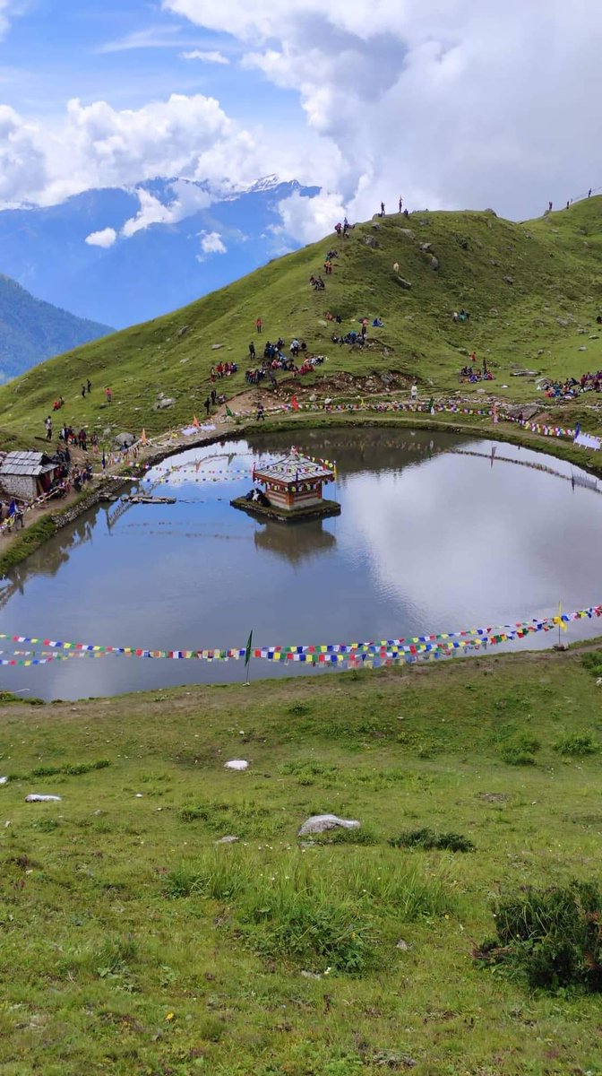 Arvind_KumarAK's tweet photo. #Krishna #Kund #Yulla Village #Kinnaur
It's famous for #Janamsthmi celebrations, people from different villages converge at this place for celebrating lord #Krishna birthday.
📸: @shivaderyan https://t.co/uYwAJ8jFgM