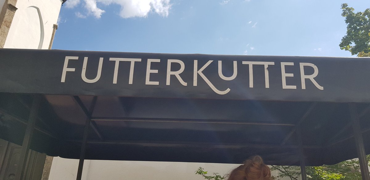 ANGELIK13227's tweet photo. #futterkutter #Innsbruck https://t.co/RJkAX5ZnEv