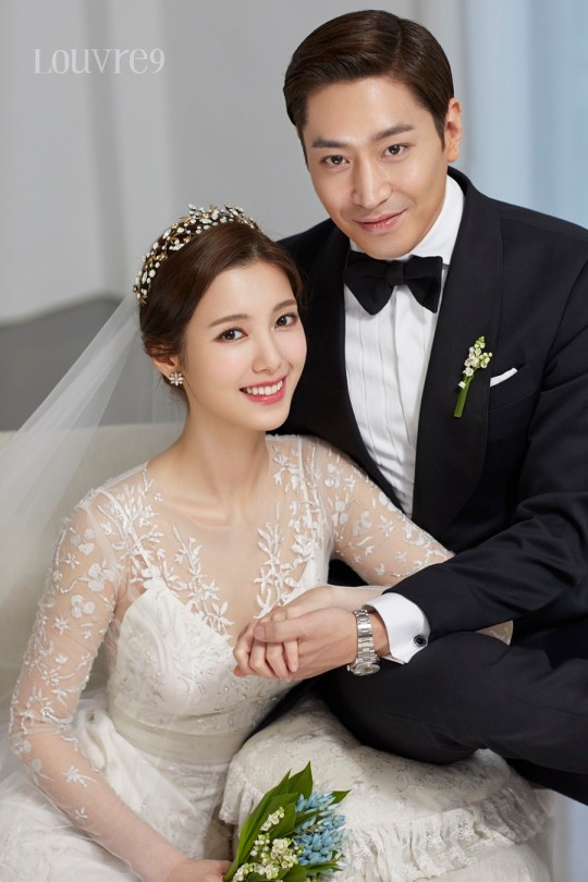 KoreanUpdates's tweet photo. #Eric and #NaHyeMi are becoming parents!

After 5 years of marriage, Na Hye Mi and Eric agency both announce the actress is currently pregnant.

Congratulations!

https://t.co/A6eZL0lh4w
#KoreanUpdates VF https://t.co/ueTuKQWpPn