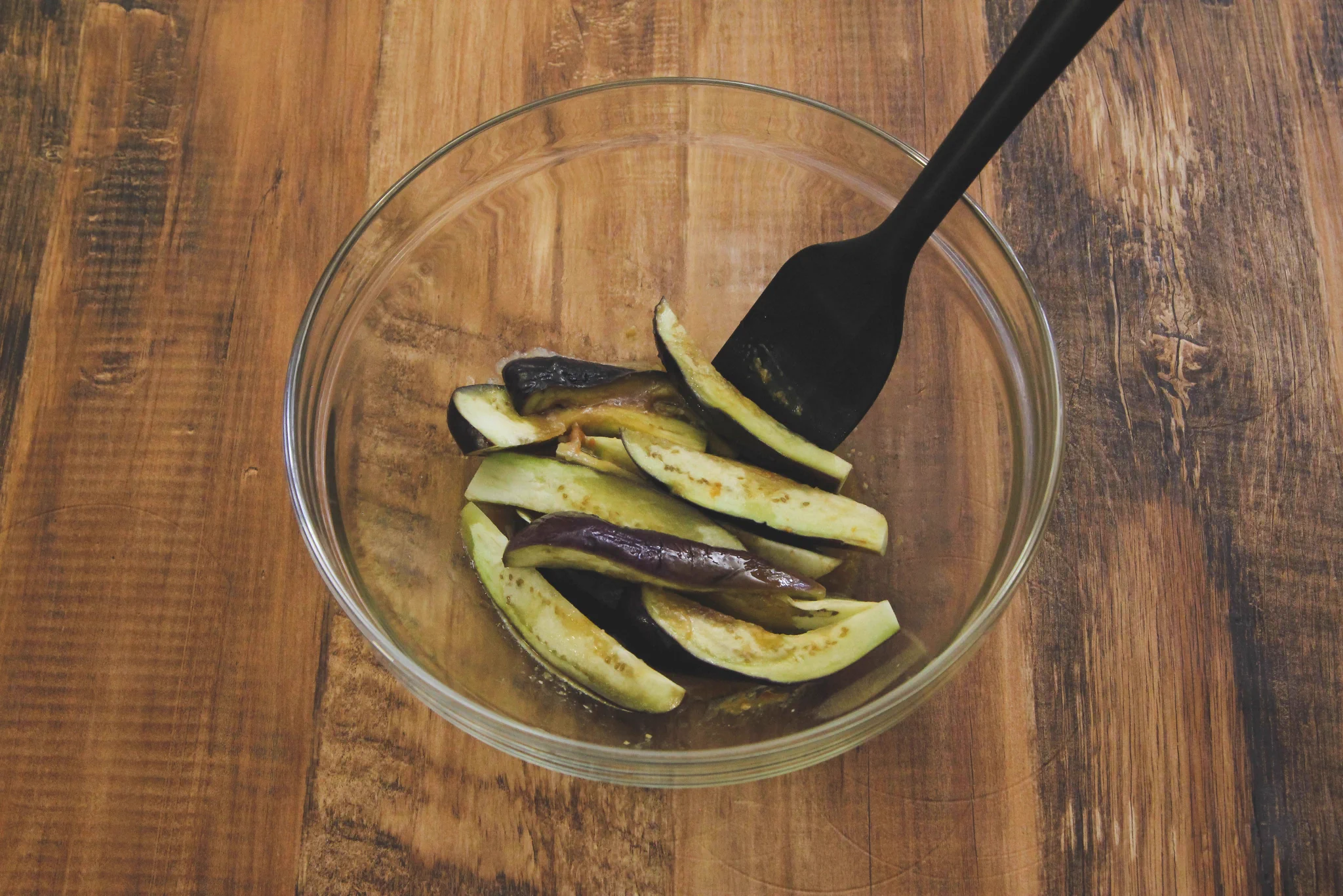 簡単なのにめちゃくちゃうまい！ナスを使った「チーズ焼き」。